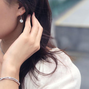 9K White Gold Drop Earrings