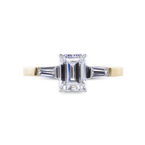 9K Yellow Gold Solitaire ring - Emerald cut