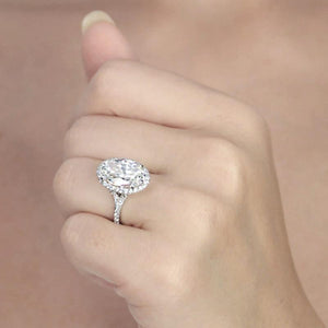 Lucille Oval Borderset Ring