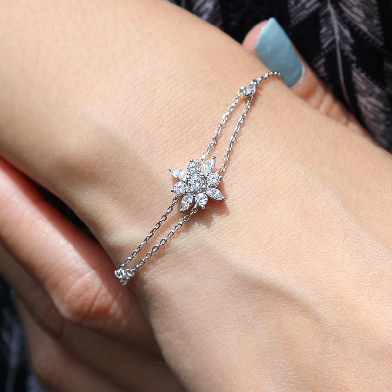 Sterling Silver Adjustable bracelet - Flower design