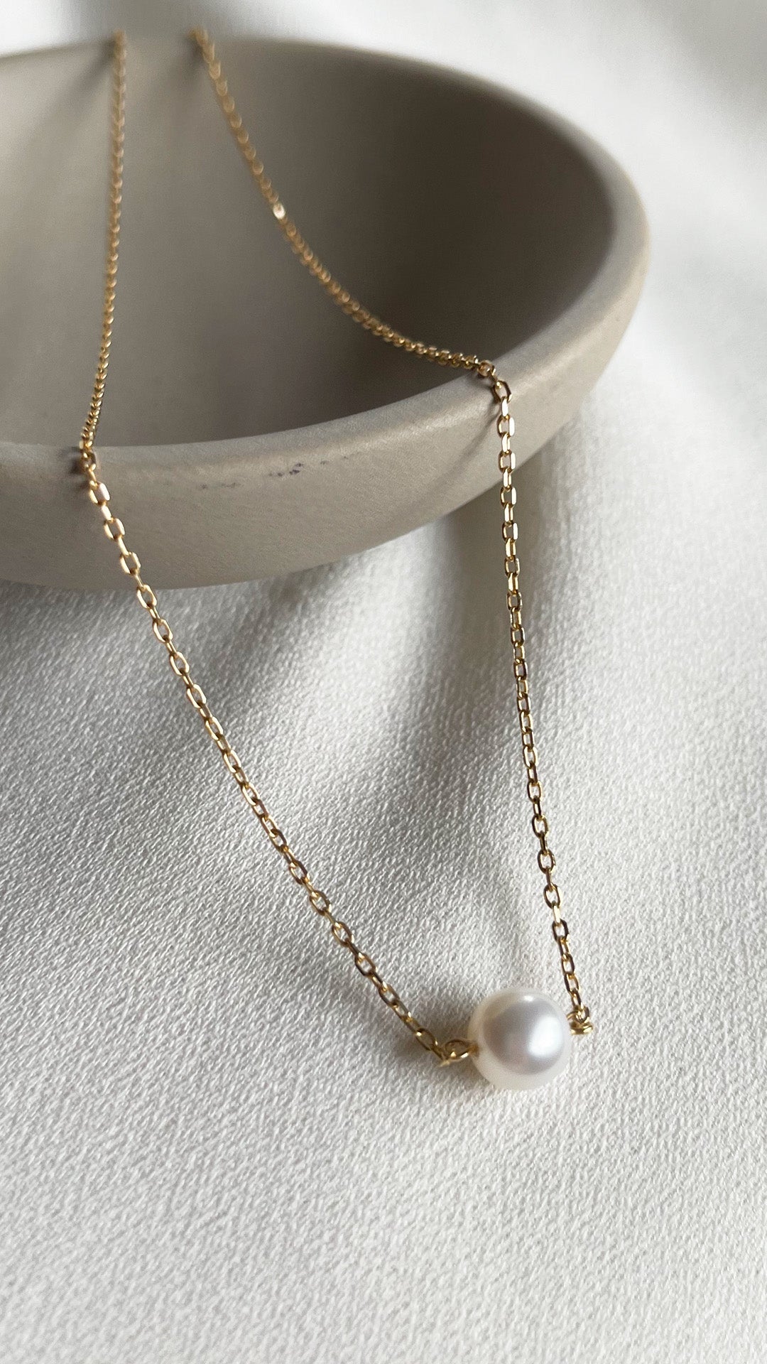 Cady Solitaire Pearl Necklace Gold Vermeil