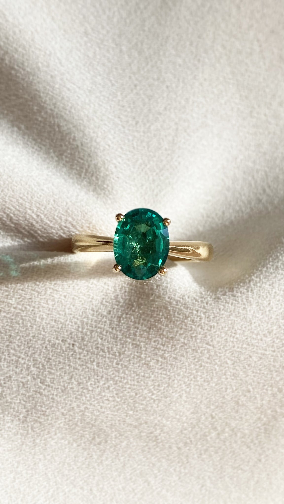 Dakota Ring 1.00ct 18K Yellow Gold Emerald
