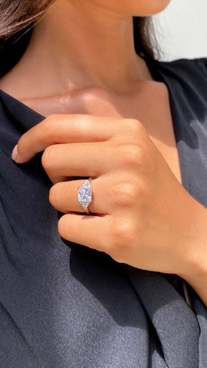 Dina Princess Trillion Sides Ring