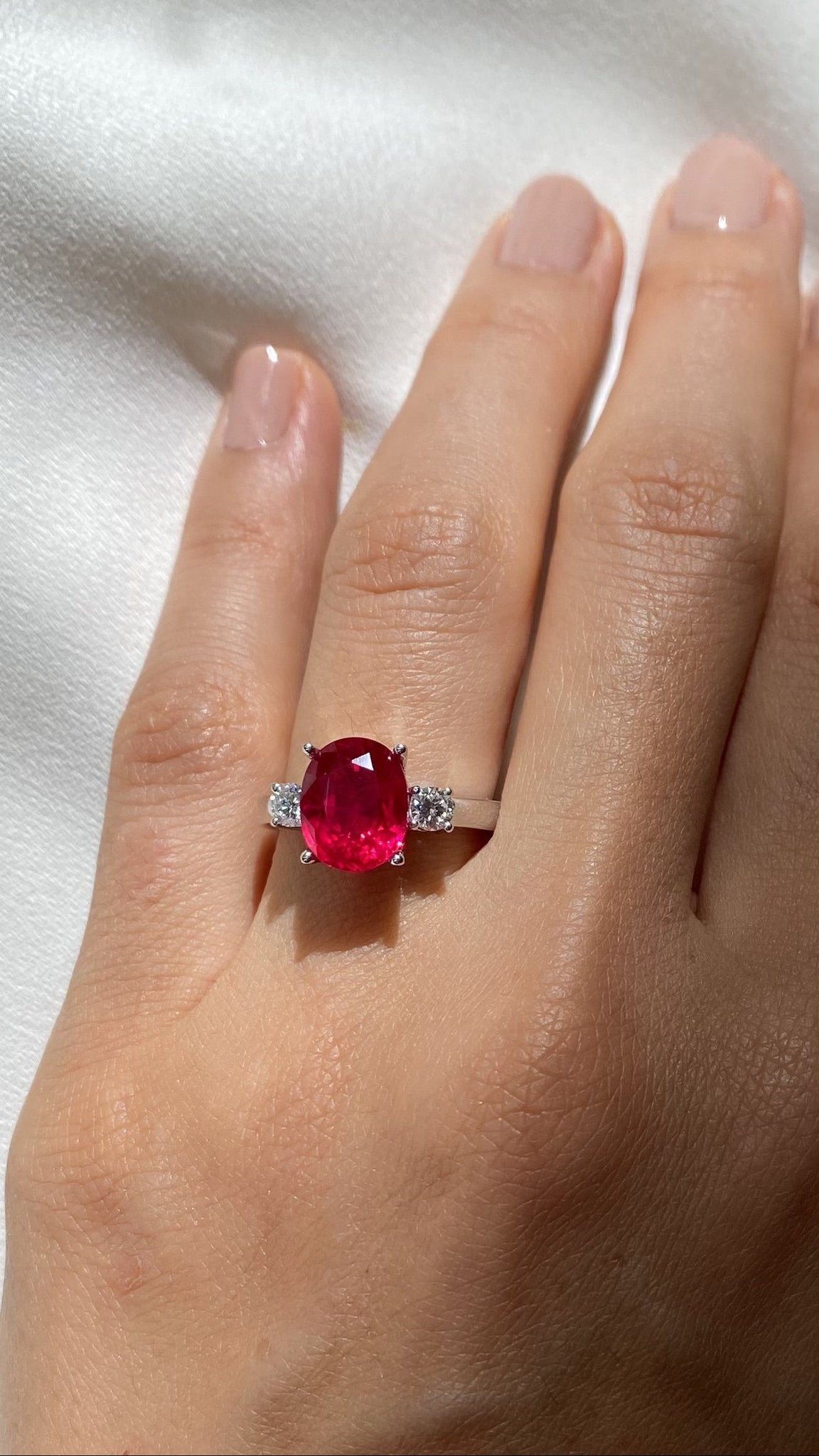 Elizabeth Ring 18K White Gold Ruby