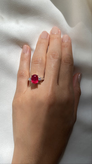 Elizabeth Ring 18K White Gold Ruby