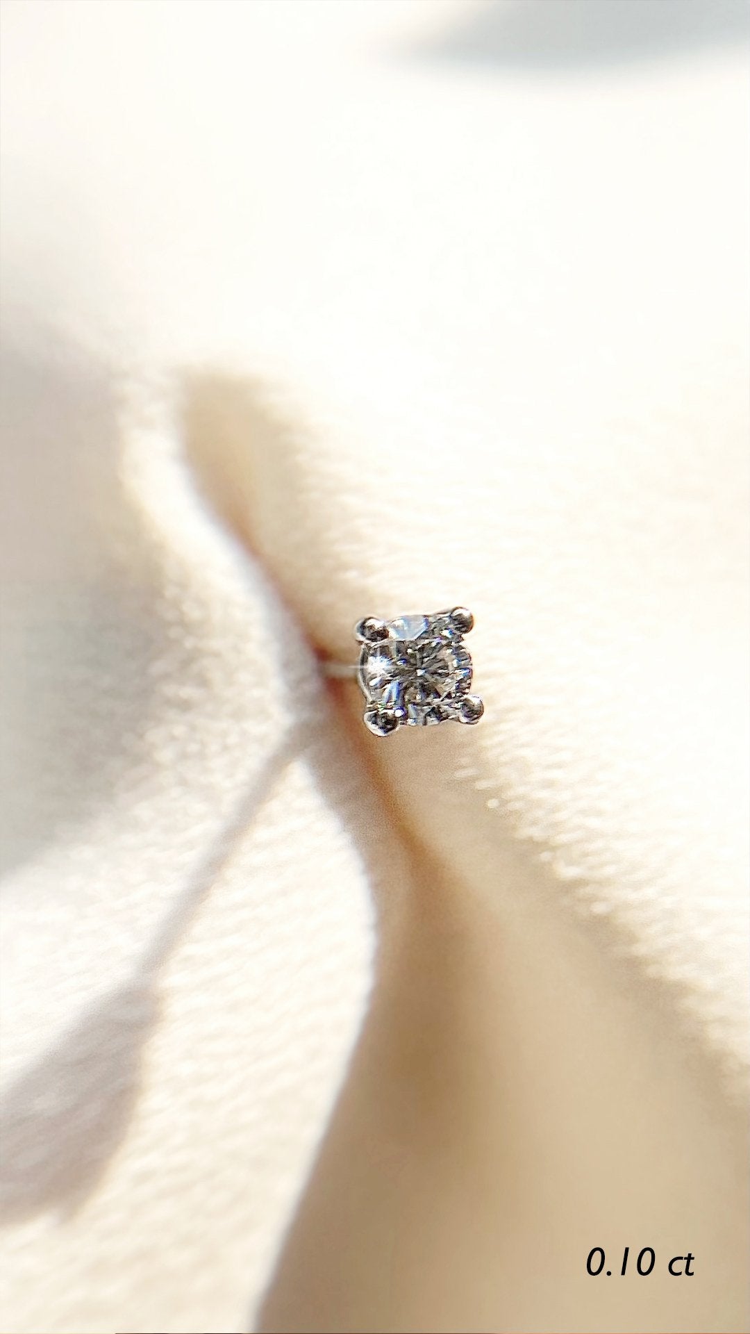 Irene Single Stud 9K White Gold