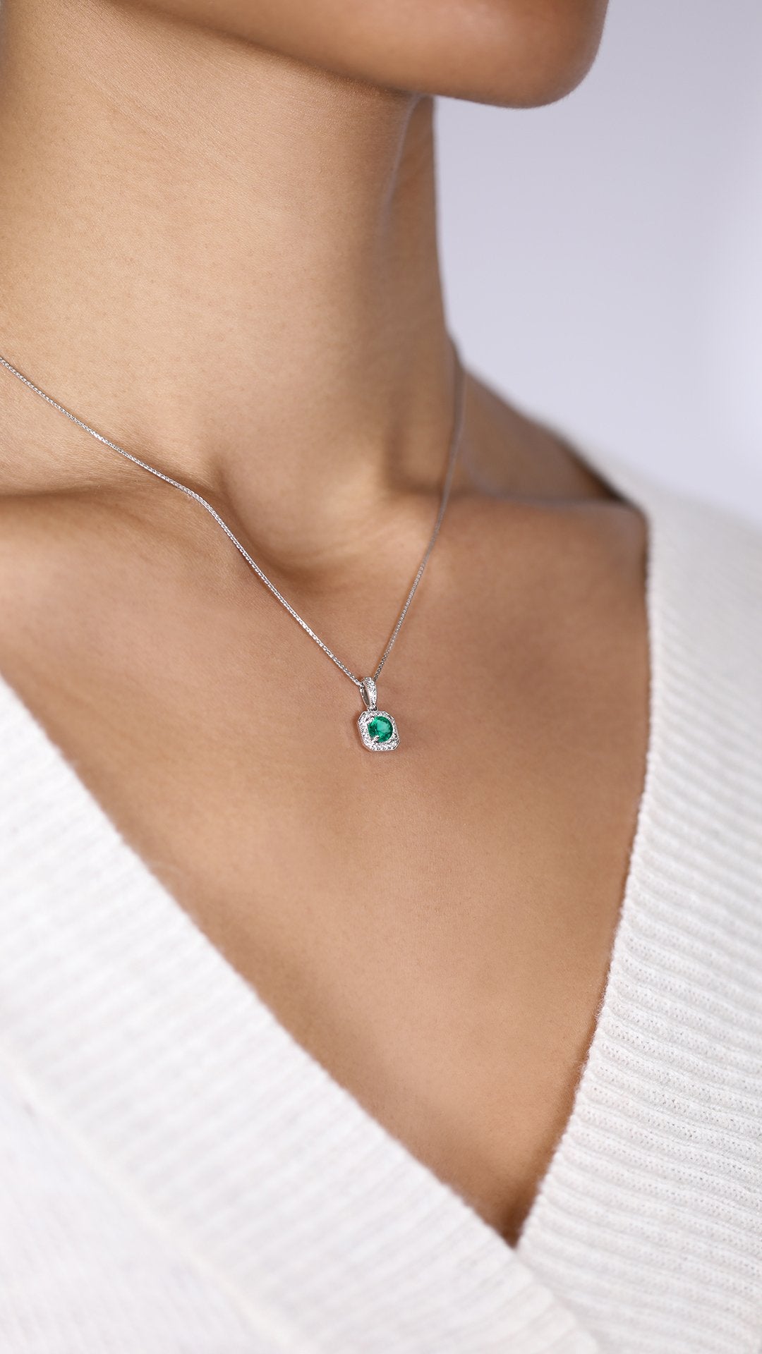 Leonora Necklace 18K White Gold Emerald